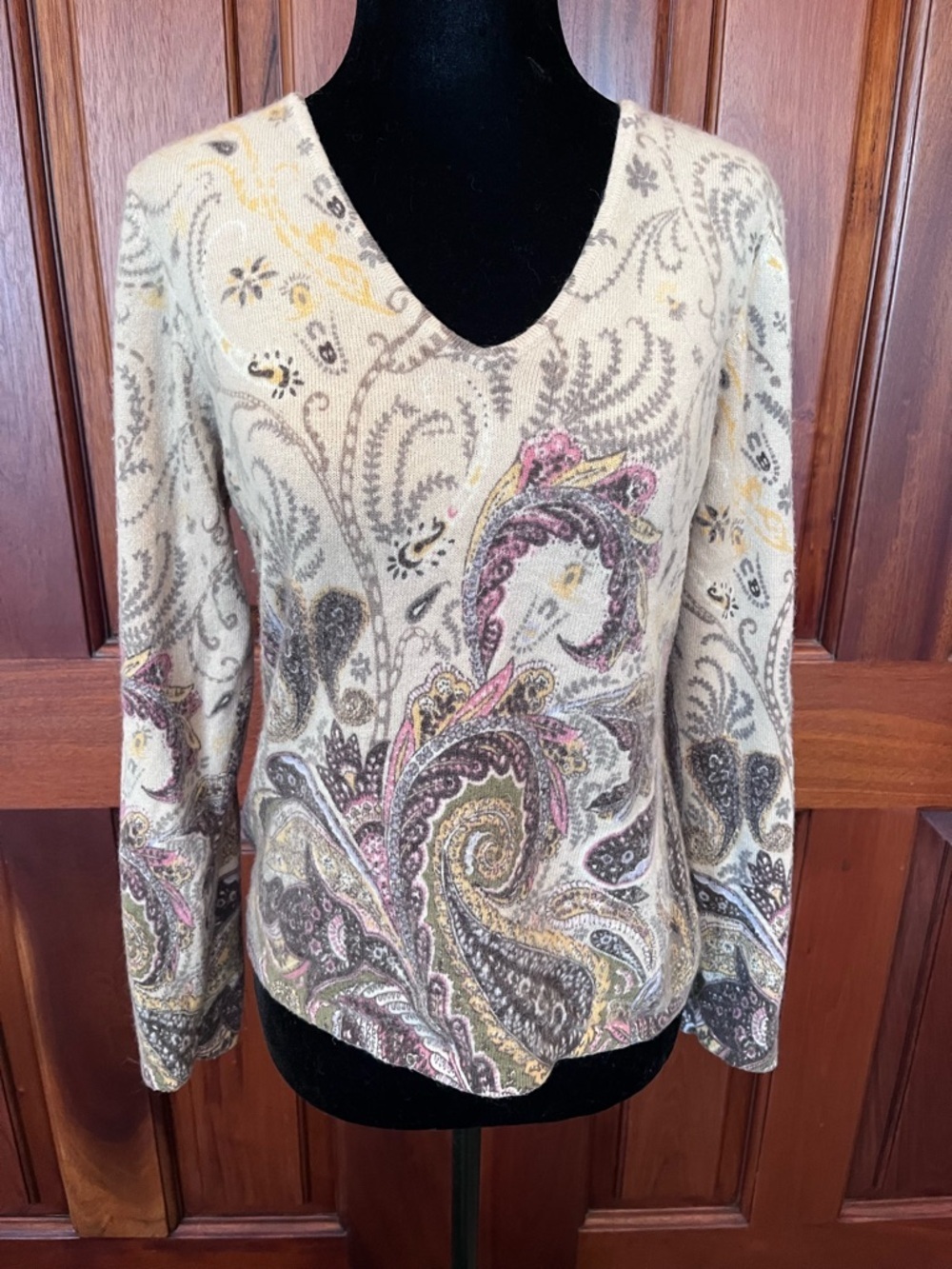 CHARTER CLUB 2-Ply 100% Cashmere V Neck  Paisley Beige Sweater Casual Career M